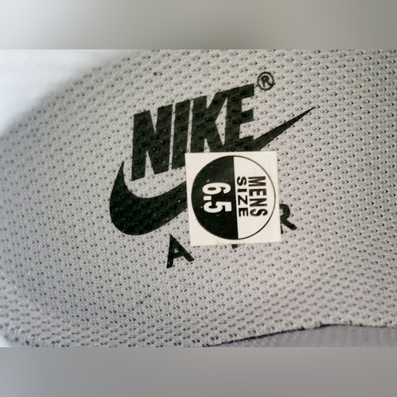 Nike Air Max 90 Sneakers Unisex Wolf Gray M 6.5/ W 8 NEW - Picture 2 of 16